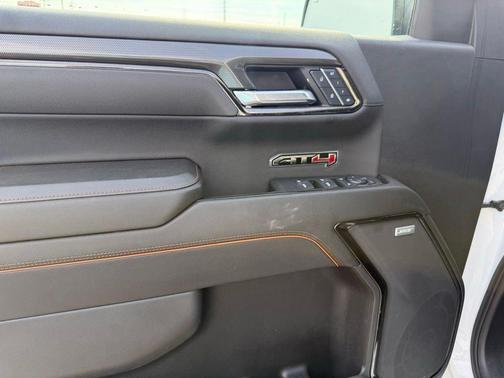 Summit White 2025 GMC Sierra 1500 AT4