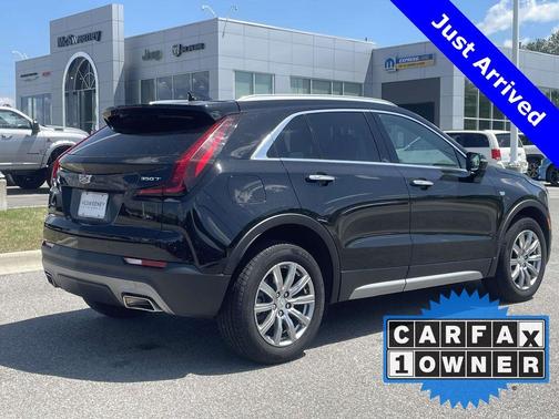 2023 Cadillac XT4 Premium Luxury