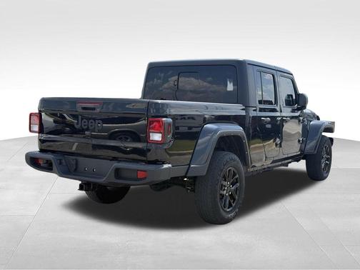 Black Clearcoat 2022 Jeep Gladiator Sport