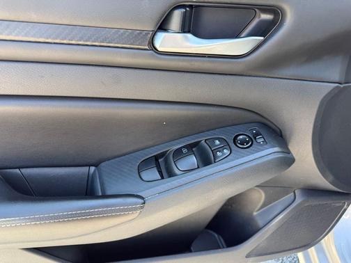 Brilliant Silver Metallic 2024 Nissan Altima 2.5 SV