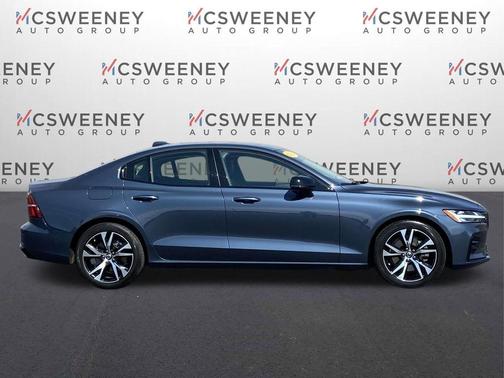 2024 Volvo S60 B5 Plus Dark Theme