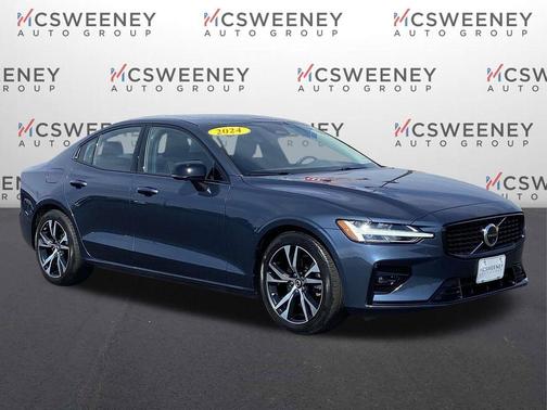 2024 Volvo S60 B5 Plus Dark Theme