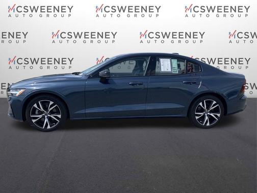 2024 Volvo S60 B5 Plus Dark Theme