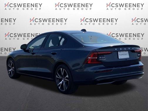 2024 Volvo S60 B5 Plus Dark Theme