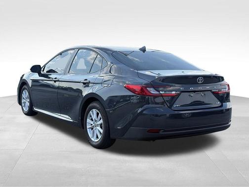 UNDERGROUND 2026 Toyota Camry LE