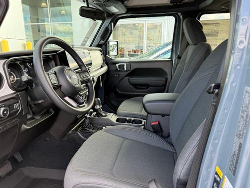 Anvil Clearcoat 2026 Jeep Wrangler Sport