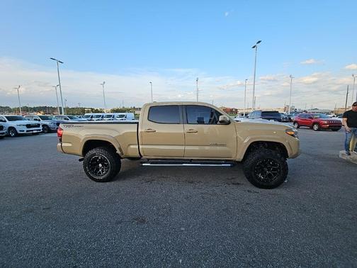 2018 Toyota Tacoma TRD Sport