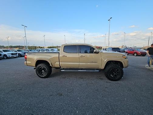 2018 Toyota Tacoma TRD Sport