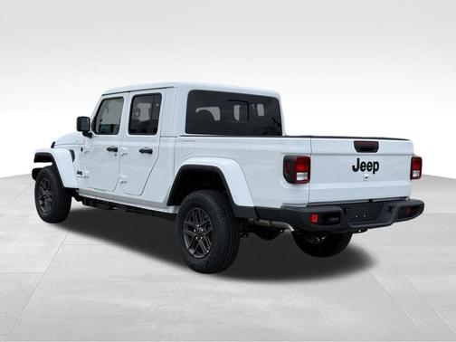 Bright White Clearcoat 2026 Jeep Gladiator Sport