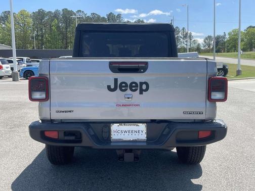 2021 Jeep Gladiator Sport