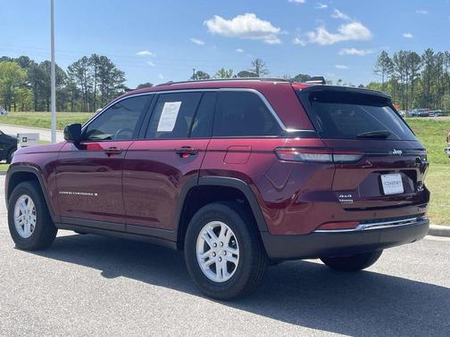 2023 Jeep Grand Cherokee Laredo
