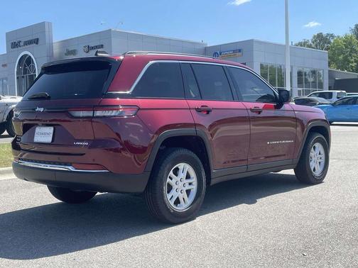 2023 Jeep Grand Cherokee Laredo