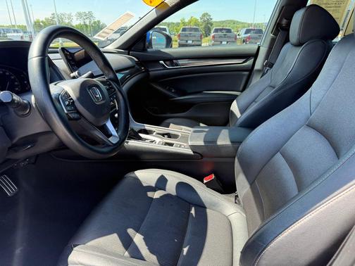 Still Night Pearl 2019 Honda Accord Sport