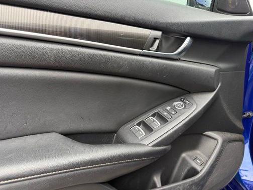 Still Night Pearl 2019 Honda Accord Sport