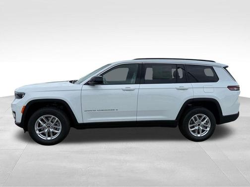 Bright White Clearcoat 2026 Jeep Grand Cherokee L Laredo
