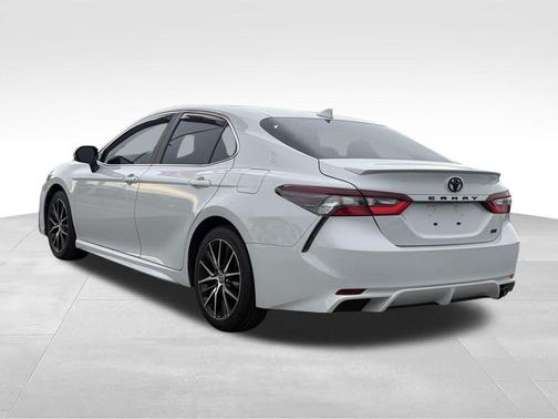 Ice 2024 Toyota Camry SE