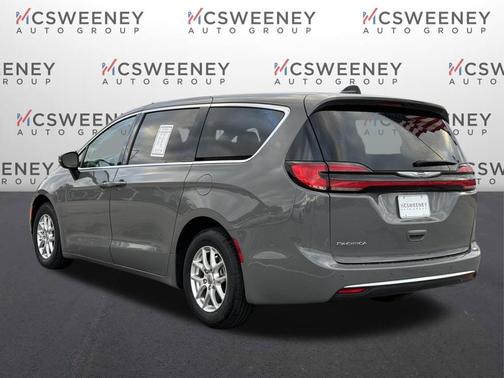 2023 Chrysler Pacifica Touring-L