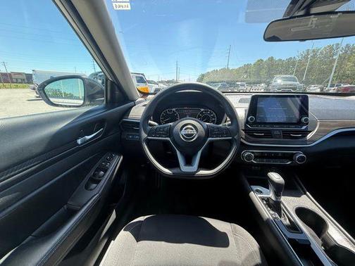 Brilliant Silver Metallic 2025 Nissan Altima SV