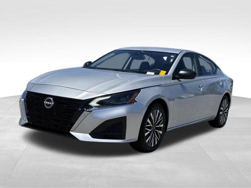 Brilliant Silver Metallic 2025 Nissan Altima SV