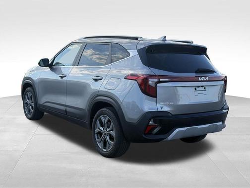 Steel Gray 2024 Kia Seltos S