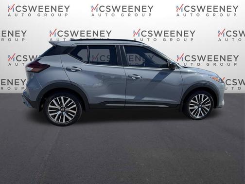 2021 Nissan Kicks SR