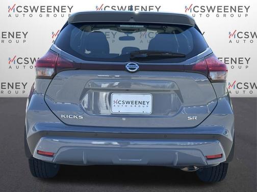 2021 Nissan Kicks SR