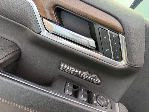 Sterling Gray Metallic 2023 Chevrolet Silverado 1500 High Country