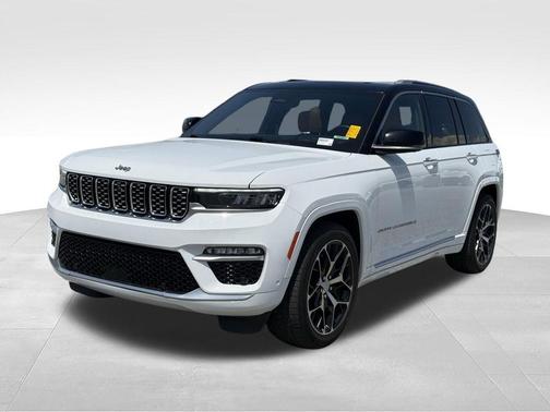 Bright White Clearcoat 2023 Jeep Grand Cherokee Summit