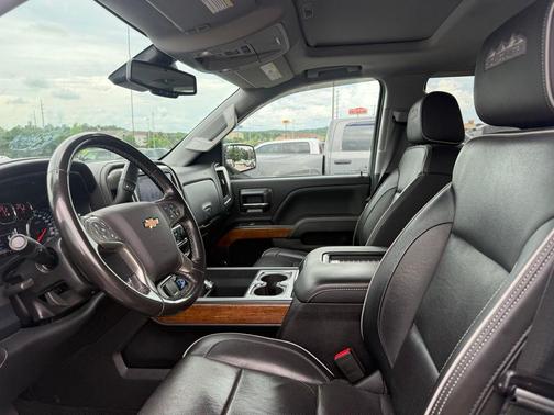Iridescent Pearl Tricoat 2018 Chevrolet Silverado 1500 High Country
