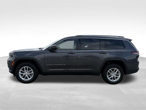 Metallic 2022 Jeep Grand Cherokee L Laredo