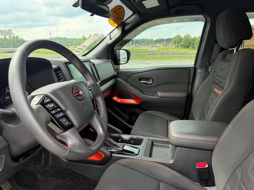Glacier White 2023 Nissan Frontier PRO-4X