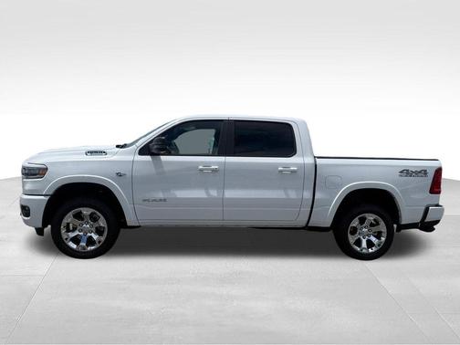 Bright White Clearcoat 2026 RAM 1500 Big Horn/Lone Star