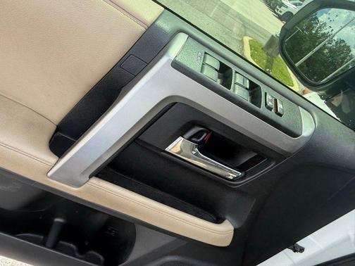 Ice 2023 Toyota 4Runner SR5 Premium