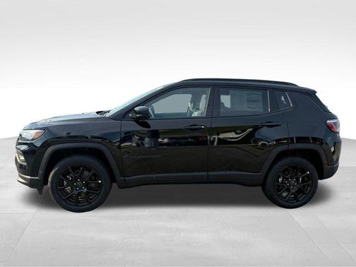Diamond Black 2026 Jeep Compass Latitude