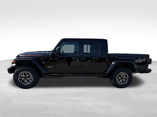 Black Clearcoat 2026 Jeep Gladiator Rubicon