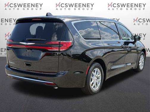 Diamond Black 2026 Chrysler Pacifica Select