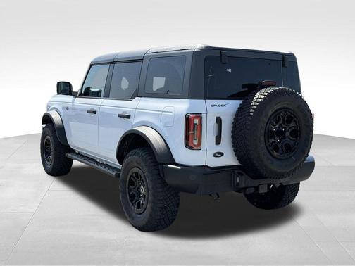 Oxford White 2023 Ford Bronco Wildtrak