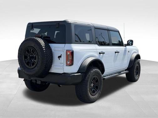 Oxford White 2023 Ford Bronco Wildtrak