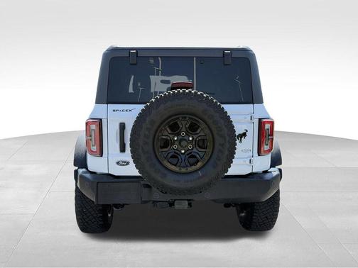 Oxford White 2023 Ford Bronco Wildtrak