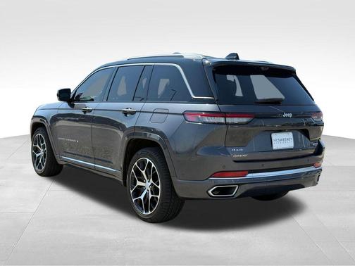 Metallic 2023 Jeep Grand Cherokee Summit