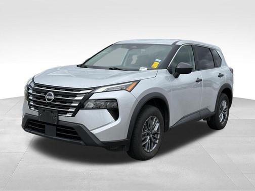 Brilliant Silver Metallic 2024 Nissan Rogue S