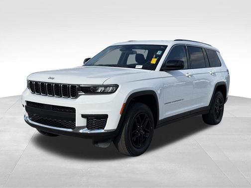 Bright White Clearcoat 2023 Jeep Grand Cherokee L Laredo