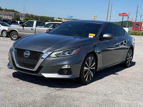 Gun Metallic 2020 Nissan Altima 2.5 Platinum