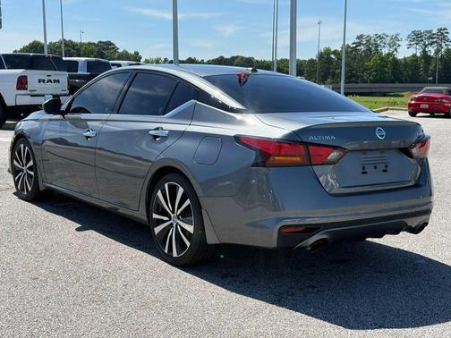 Gun Metallic 2020 Nissan Altima 2.5 Platinum