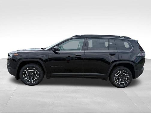 Diamond Black 2026 Jeep Cherokee LAREDO/LIMITED
