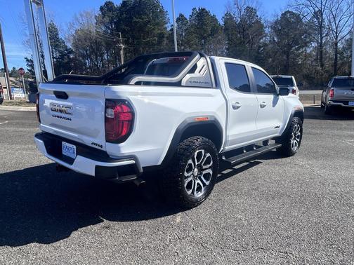 2023 GMC Canyon AT4