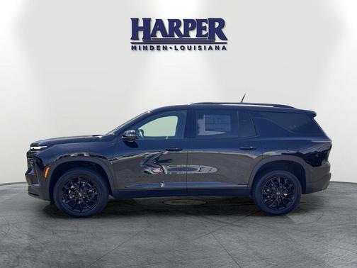 Mosaic Black Metallic 2026 Chevrolet Traverse LT