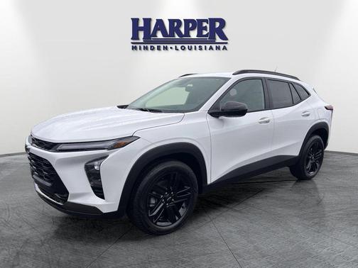 Summit White 2026 Chevrolet Trax FWD ACTIV
