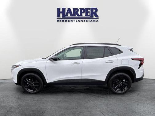 Summit White 2026 Chevrolet Trax FWD ACTIV