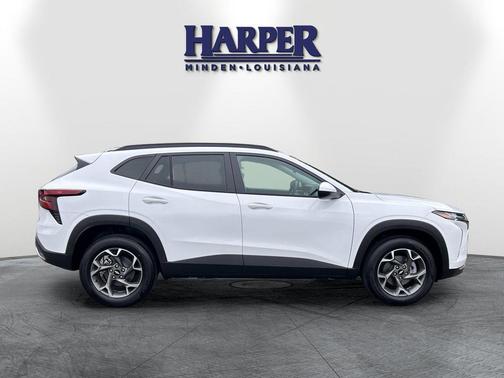 Summit White 2026 Chevrolet Trax LT